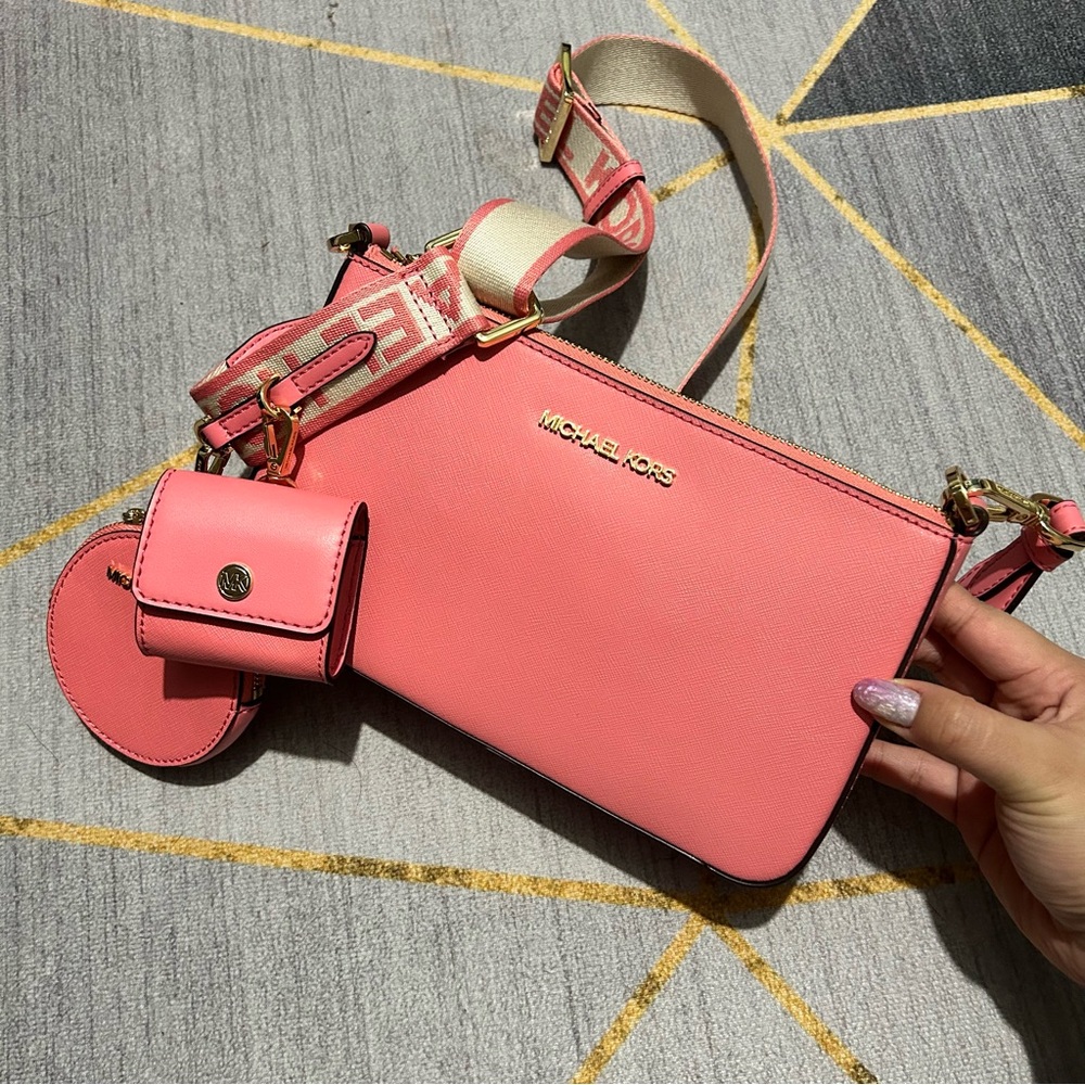 Michael Kors crossbody